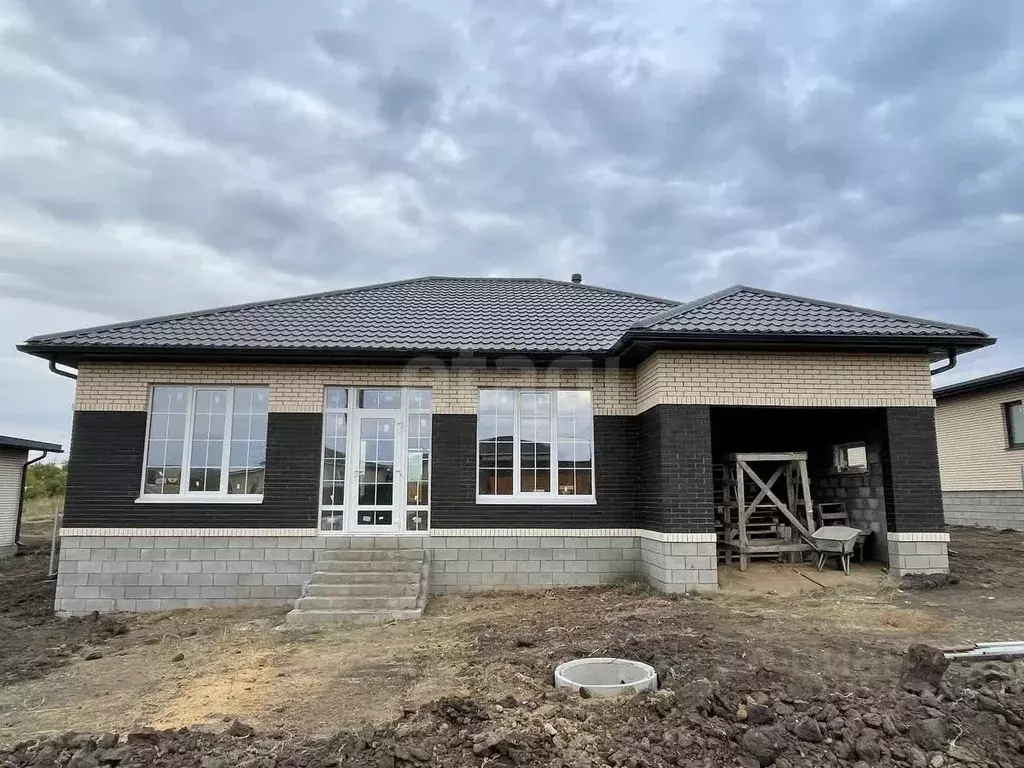 Дом в Белгородская область, Белгородский район, Дубовское с/пос, пос. ... - Фото 1