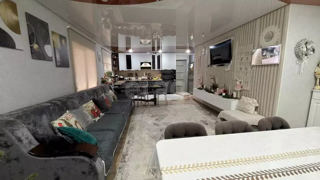 Дом в Крым, Первомайский район, Войковское с/пос, с. Войково ул. ... - Фото 1