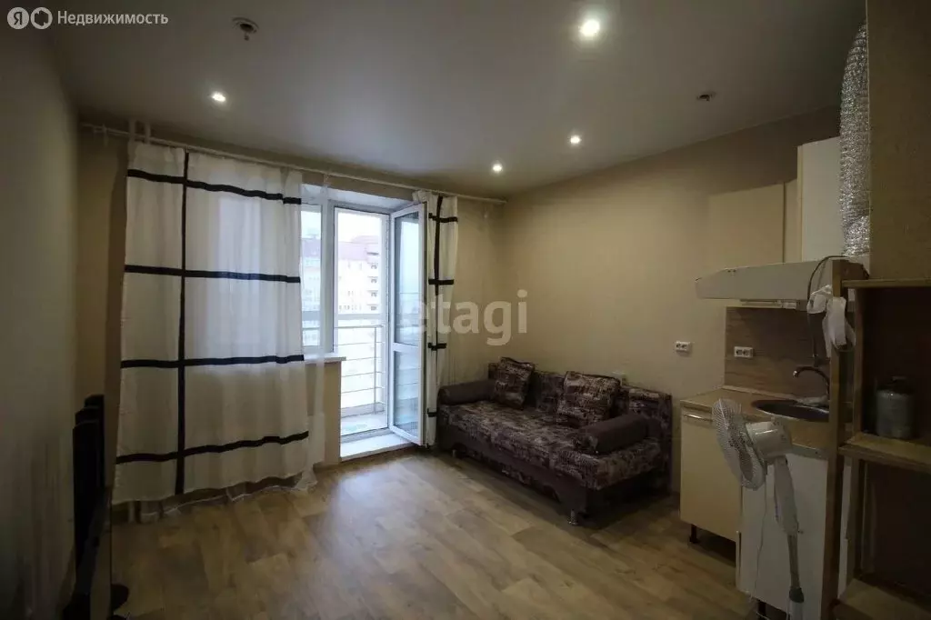 Квартира-студия: Тюмень, Верхнетарманская улица, 5 (20 м) - Фото 1