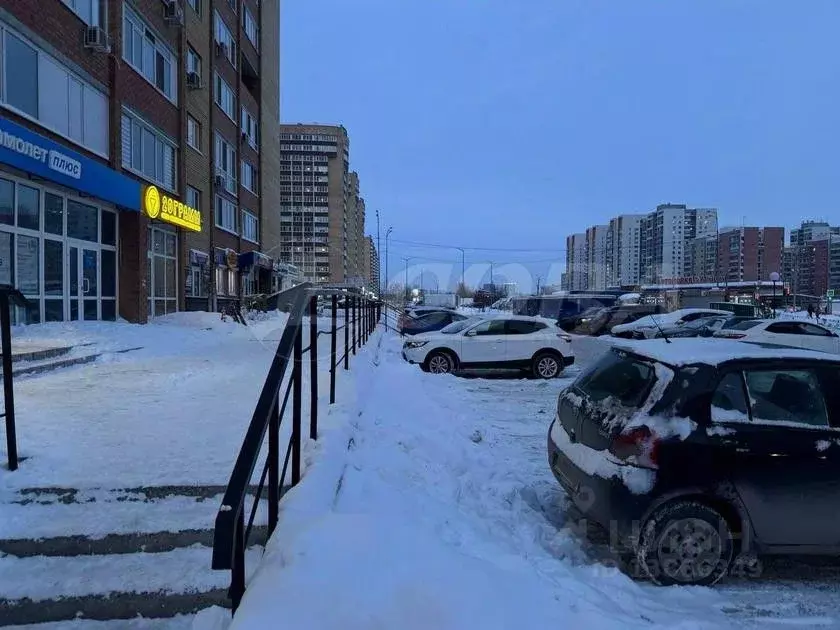 Помещение свободного назначения в Тюменская область, Тюмень Заречный ... - Фото 1