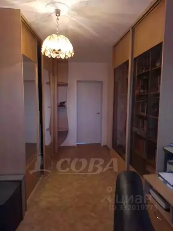 2-к кв. Тюменская область, Тюмень ул. 50 лет Октября, 37а (46.3 м) - Фото 1