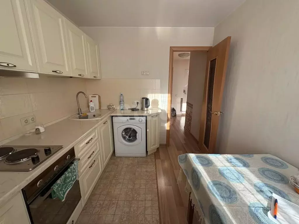 1-к кв. Тюменская область, Тюмень ул. Николая Чаплина, 132 (34.0 м) - Фото 0