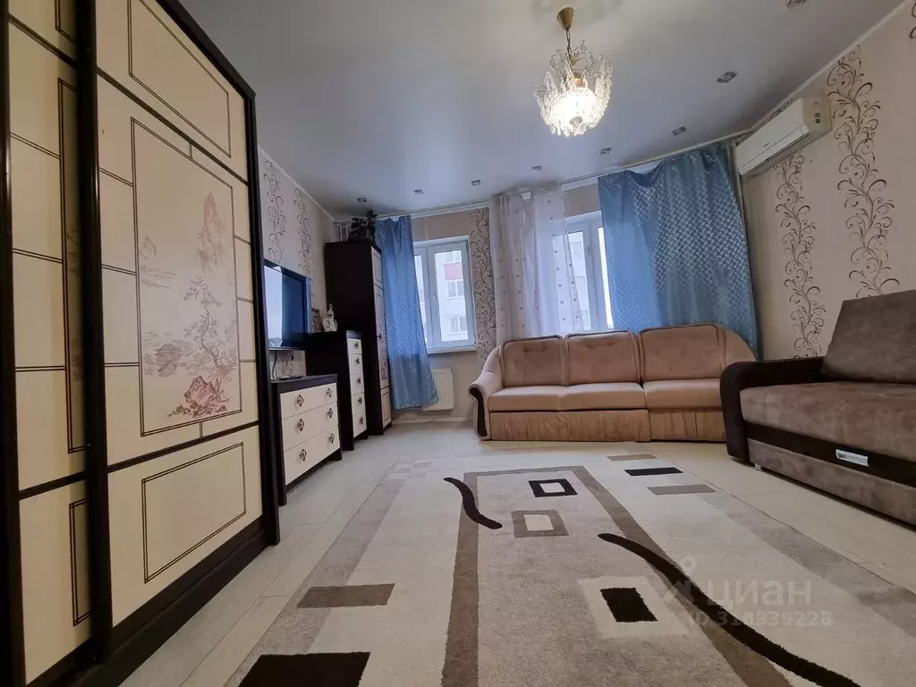 2-к кв. Башкортостан, Уфа ул. Карла Маркса, 60 (69.0 м) - Фото 0