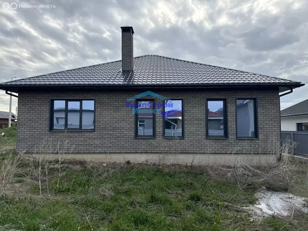 Дом в Октябрьский, 32-й микрорайон, Молодёжная улица, 34 (110 м) - Фото 0