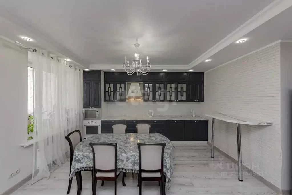 3-к кв. Тюменская область, Тюмень ул. Николая Федорова, 30 (120.0 м) - Фото 2