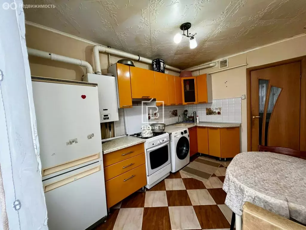 3-комнатная квартира: Пятовский, Октябрьская улица, 6 (70.2 м) - Фото 2