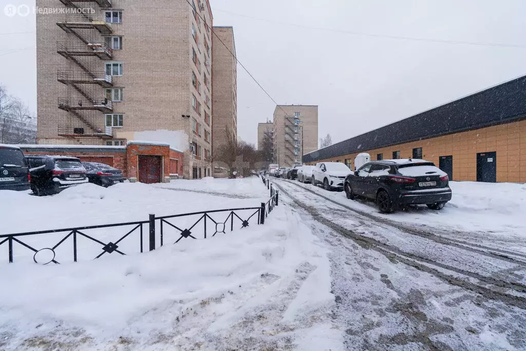 1к в 4-комнатной квартире (16.7 м) - Фото 2