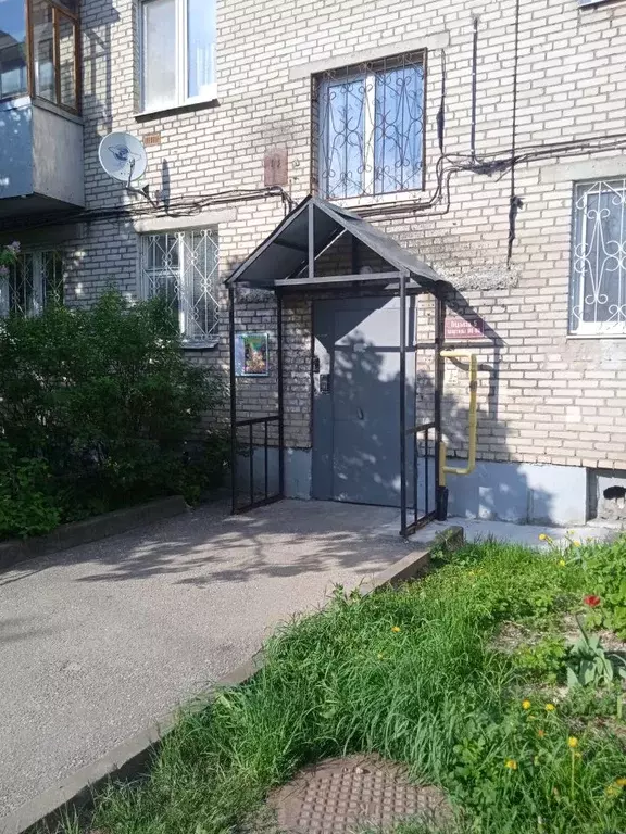 2-к кв. Московская область, Серпухов Весенняя ул., 64 (44.8 м) - Фото 2