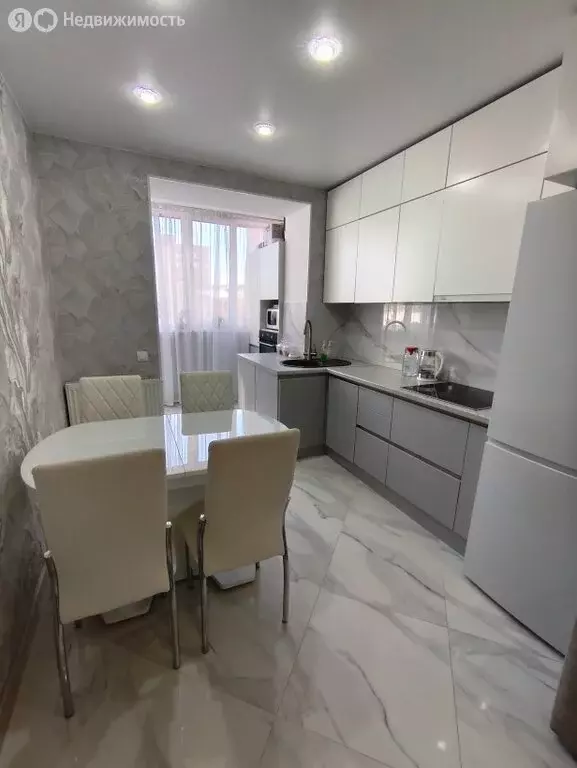 2-комнатная квартира: Самара, улица Пушкина, 227 (68 м) - Фото 1