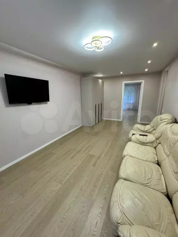 3-к. квартира, 60 м, 3/9 эт. - Фото 0