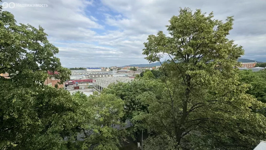 3-комнатная квартира: Владикавказ, улица Маркуса, 4 (100 м) - Фото 1
