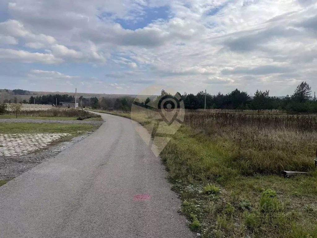 Участок в Белгородская область, Старооскольский городской округ, с. ... - Фото 2