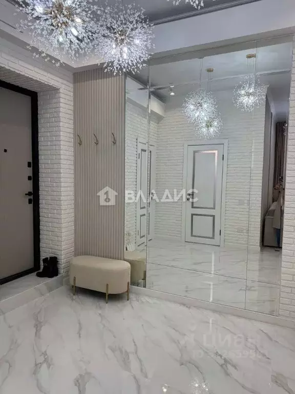 2-к кв. Воронежская область, Воронеж ул. Кирова, 1 (55.0 м) - Фото 1