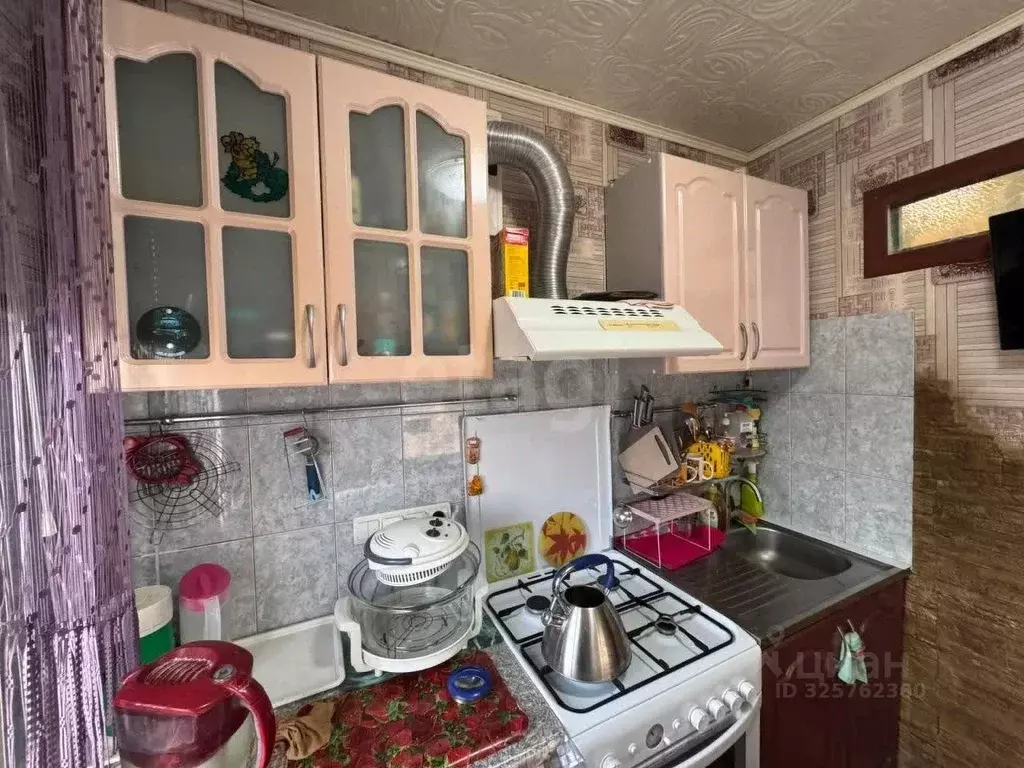 2-к кв. Коми, Усинск ул. 60 лет Октября, 20 (43.3 м) - Фото 2