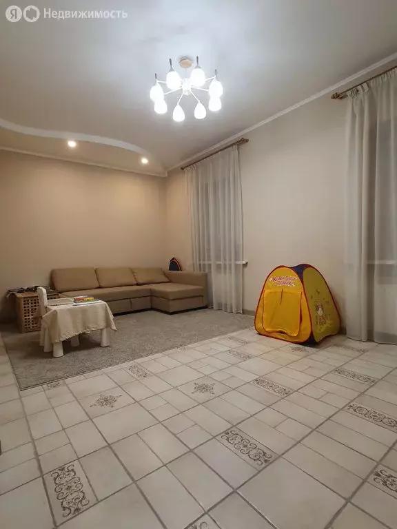 Дом в Ростов-на-Дону, улица Мадояна, 123 (160 м) - Фото 1
