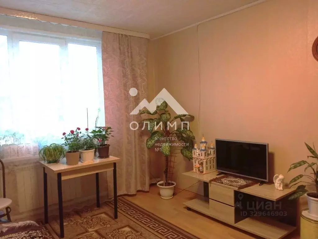 2-к кв. Вологодская область, Харовск ул. Кирова, 16 (66.4 м) - Фото 1