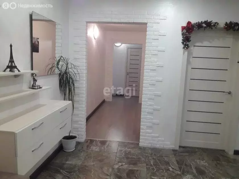 3-комнатная квартира: Тюмень, улица Александра Митинского, 5 (93.6 м) - Фото 1