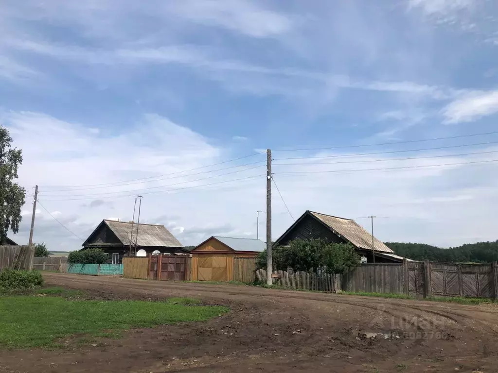 Дом в деревне иркутская область. Табарсук Аларский район. Деревня Табарсук Иркутская область. Александровск Аларский район. Аларский район Иркутская область.