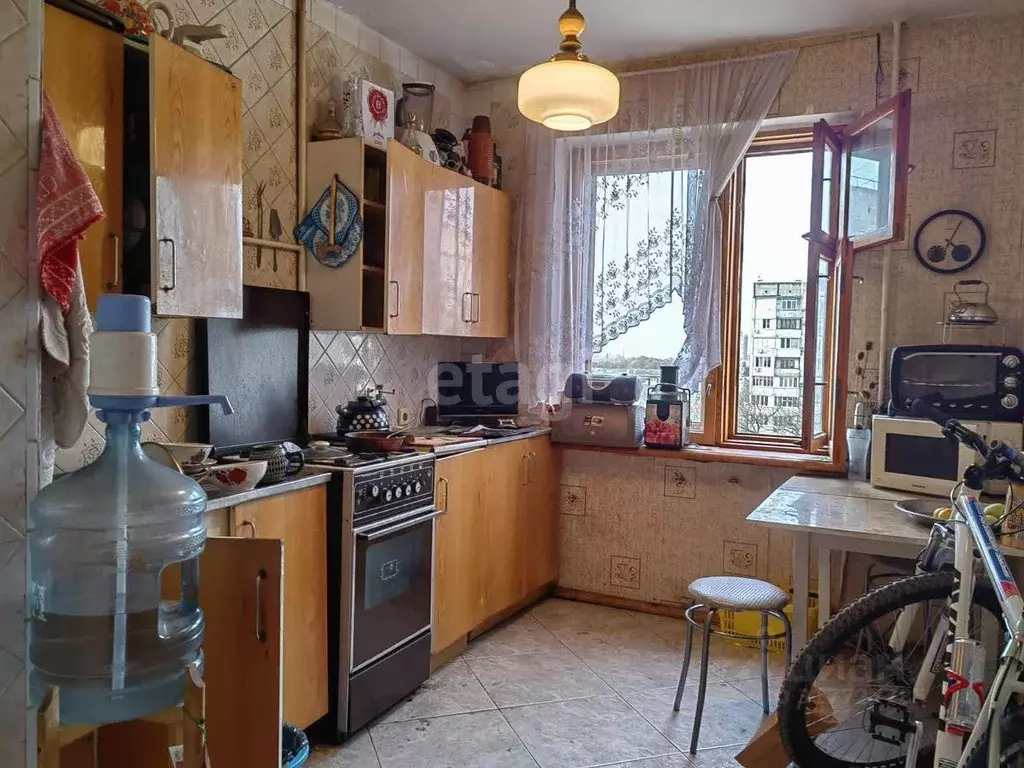 3-к кв. Крым, Симферополь ул. Куйбышева (64.0 м) - Фото 0