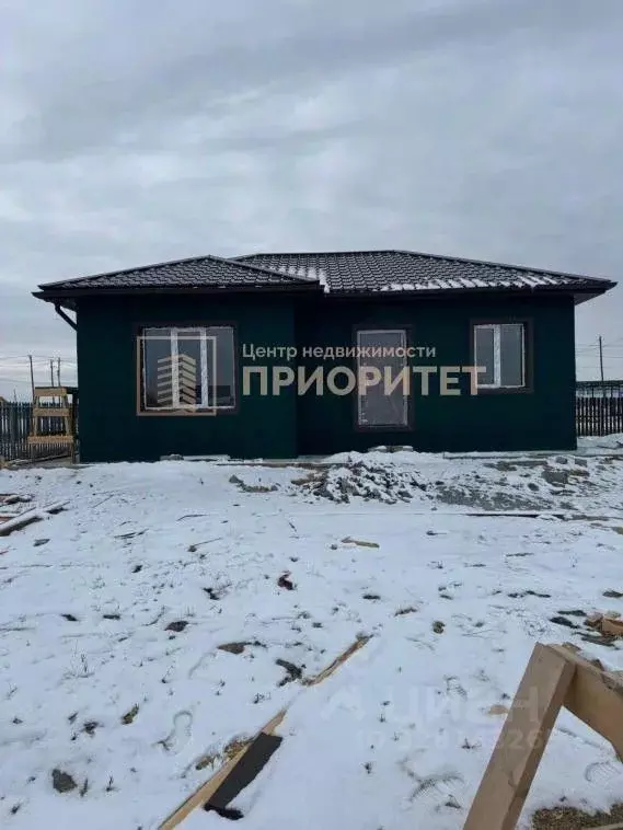 Дом в Саха (Якутия), Якутск ул. Николая Антонова, 97/8 (72 м) - Фото 1
