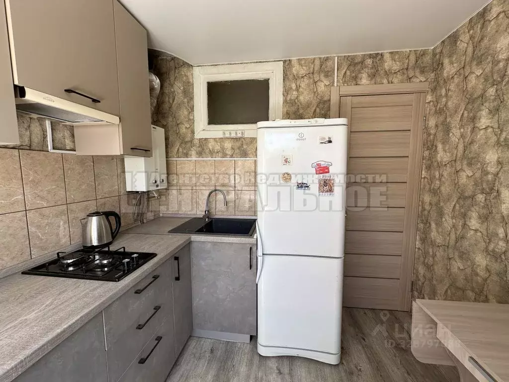 3-к кв. Смоленская область, Смоленск ул. Нахимова, 1а (45.0 м) - Фото 1