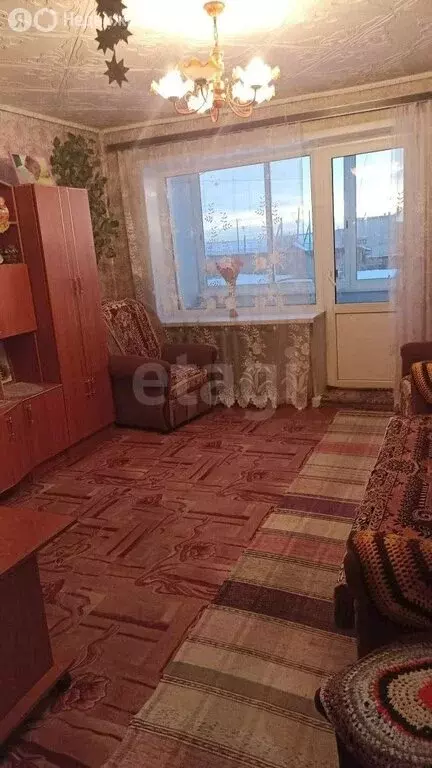 3-комнатная квартира: село Деево, улица Мира, 32 (58.9 м) - Фото 1