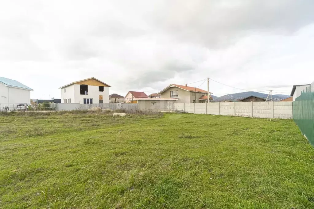 Участок в Севастополь с. Орлиное, ул. Счастливая, 4 (4.0 сот.) - Фото 1