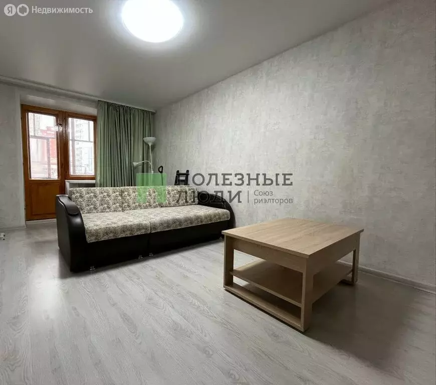1-комнатная квартира: Ижевск, улица Ворошилова, 31 (30 м) - Фото 1