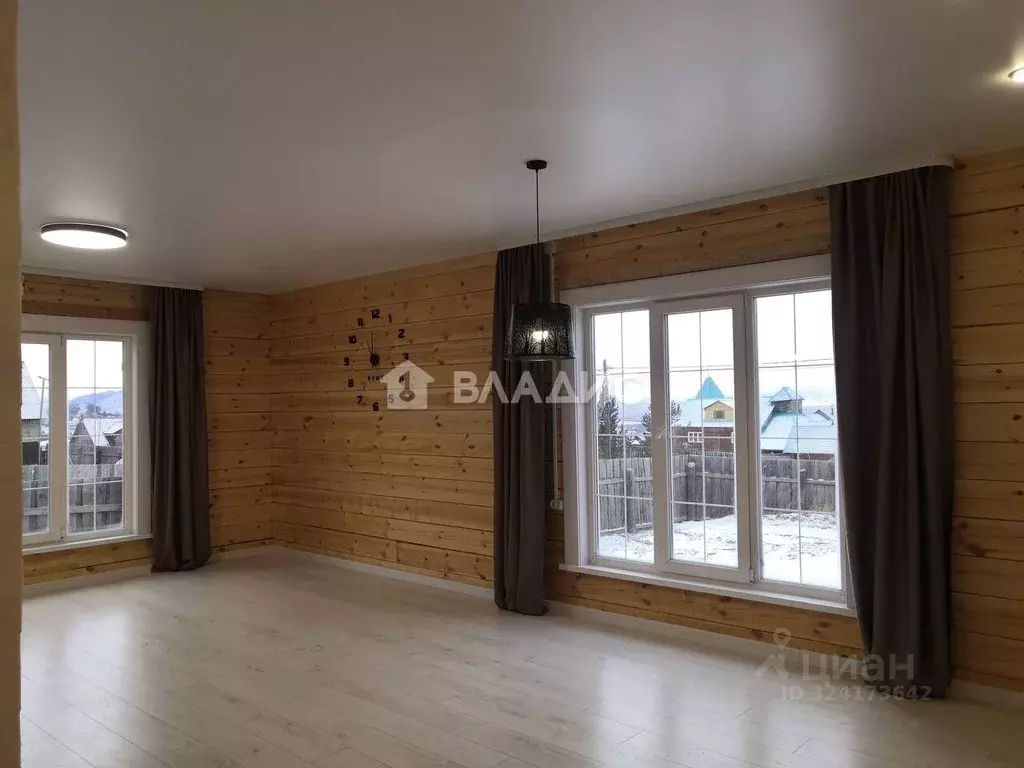 Дом в Бурятия, Тарбагатайский район, Саянтуйское с/пос, с. Нижний ... - Фото 0