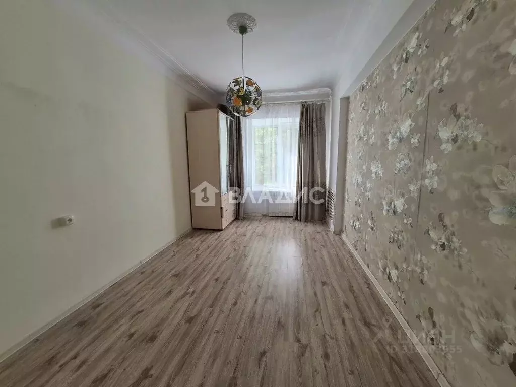 3-к кв. Бурятия, Улан-Удэ ул. Гагарина, 67А (80.4 м) - Фото 0
