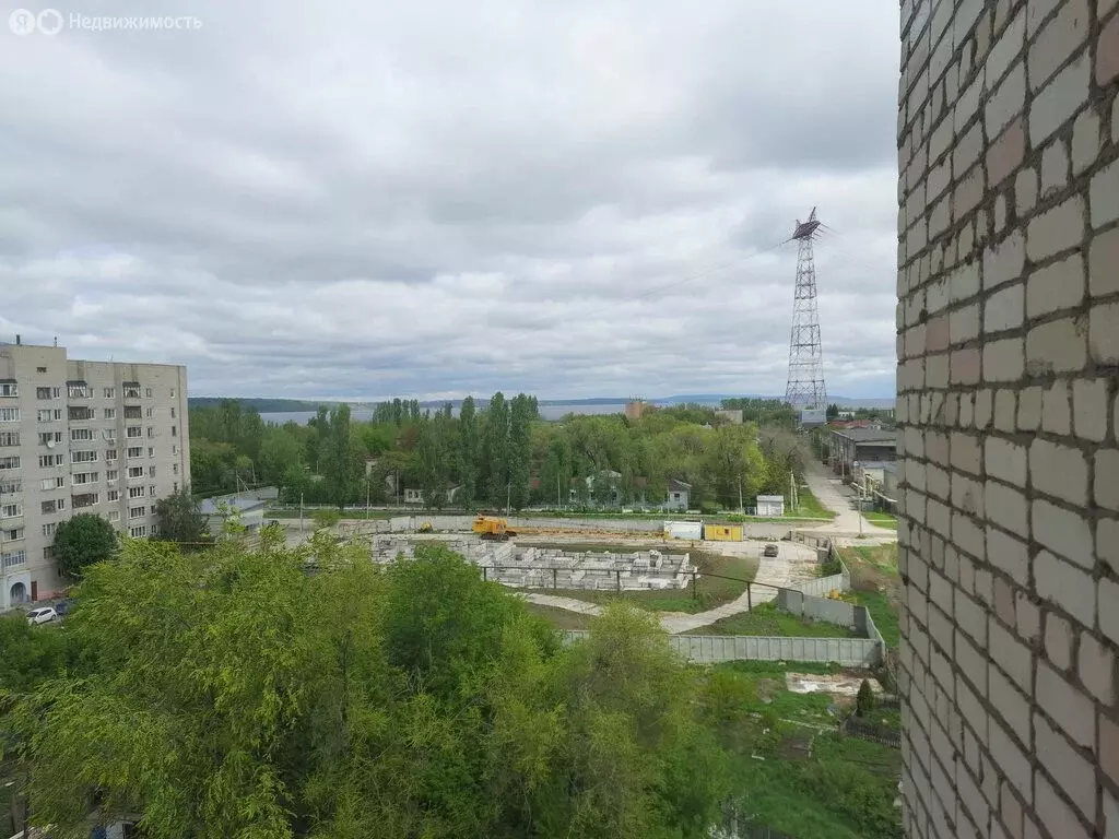 4-комнатная квартира: Балаково, Пролетарская улица, 4 (74 м) - Фото 0