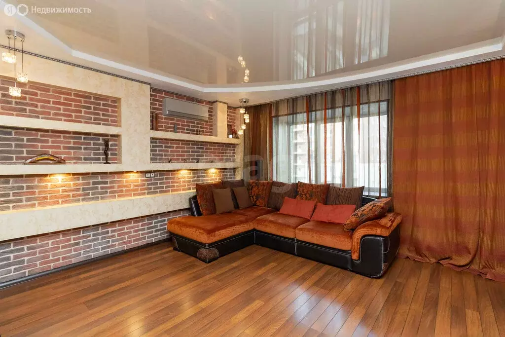 2-комнатная квартира: Тюмень, улица Грибоедова, 6к1 (62.4 м) - Фото 1