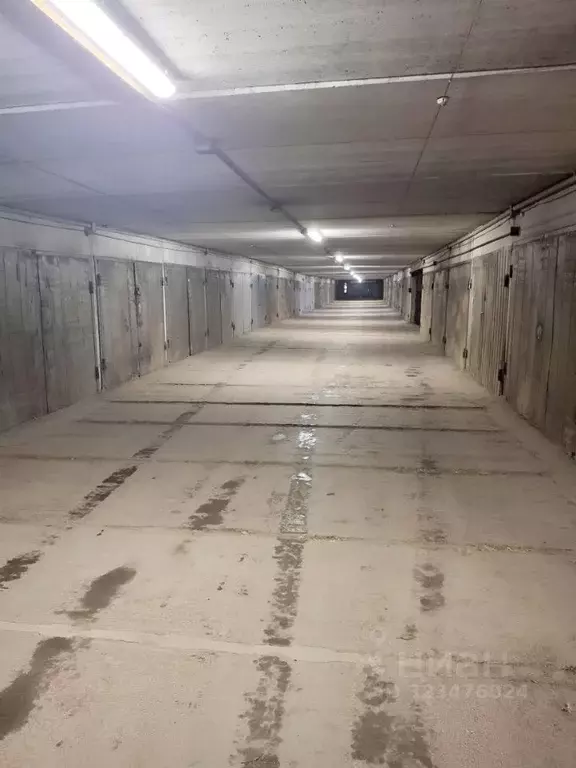 Гараж в Свердловская область, Екатеринбург ул. Готвальда, 29 (18 м) - Фото 1