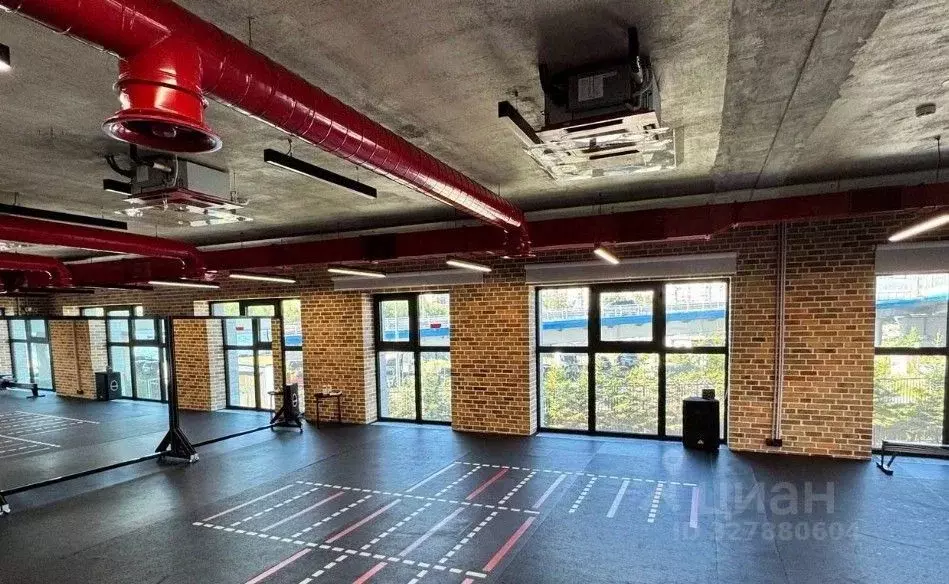 Помещение свободного назначения в Санкт-Петербург наб. Макарова, 60 ... - Фото 1