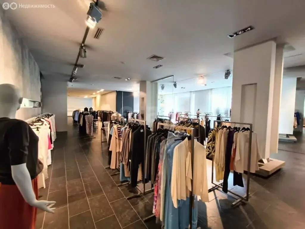 Торговая площадь (340 м) - Фото 2