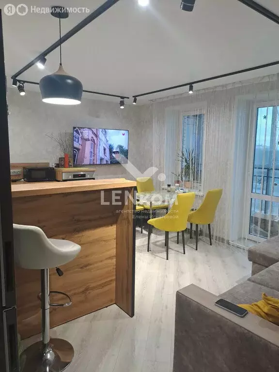 3-комнатная квартира: Ижевск, улица 10 лет Октября, 60Бк1 (67.5 м) - Фото 2