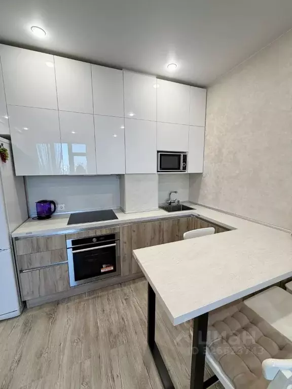 Студия Свердловская область, Екатеринбург ул. Крестинского, 35 (30.5 ... - Фото 1