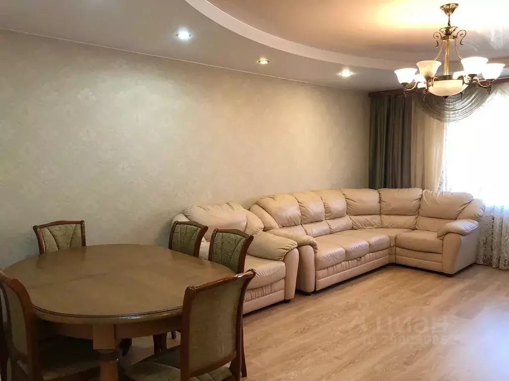 3-к кв. Ленинградская область, Гатчина Красноармейский просп., 13/7 ... - Фото 1