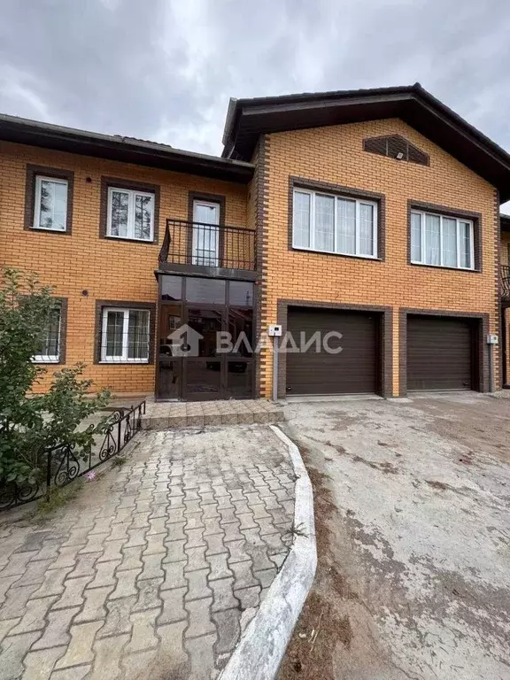 3-к кв. Бурятия, Улан-Удэ Тепловик мкр, ул. Тепловая, 104А/6 (118.8 м) - Фото 1