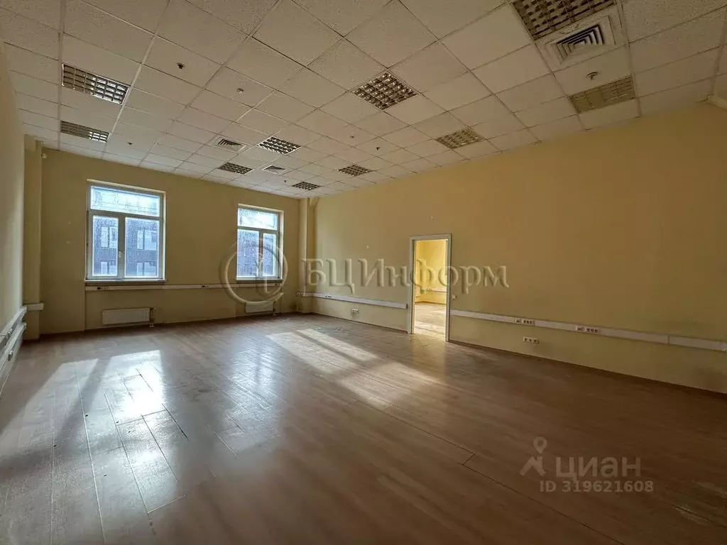 Офис в Санкт-Петербург пл. Конституции, 1 (133 м) - Фото 0