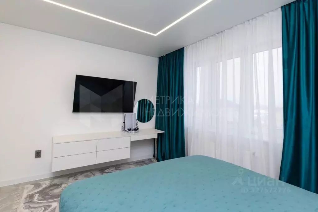 2-к кв. Тюменская область, Тюмень ул. Тальниковая, 1 (74.4 м) - Фото 1