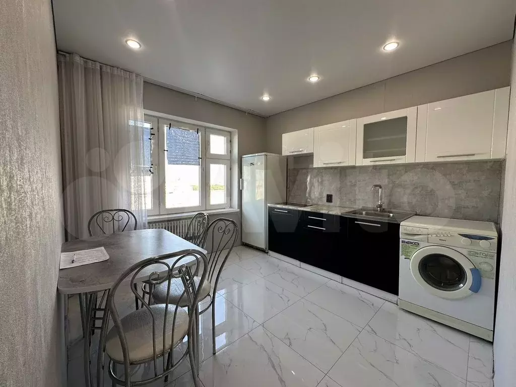 1-к. квартира, 40 м, 13/18 эт. - Фото 0