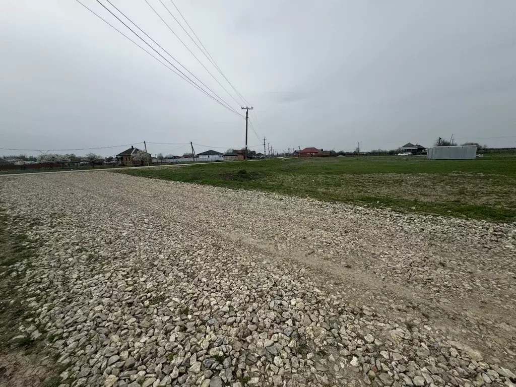 Участок в Адыгея, Тахтамукайский район, Энемское городское поселение, ... - Фото 1