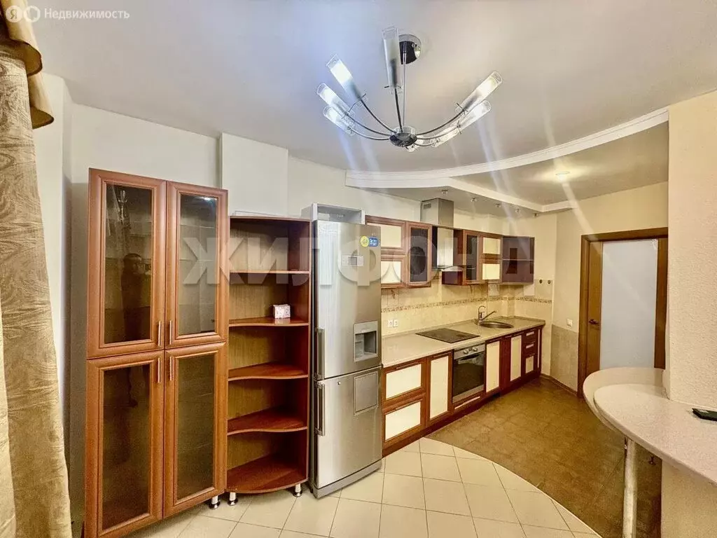 3-комнатная квартира: Иркутск, Байкальская улица, 107А/5 (90 м) - Фото 1