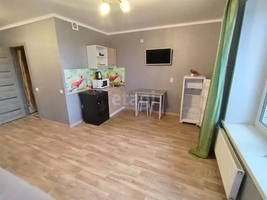 Студия Тюменская область, Тобольск 15-й мкр, 39 (28.0 м) - Фото 0