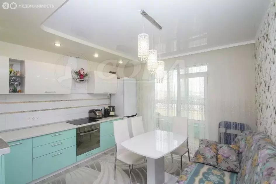 2-комнатная квартира: Тюмень, улица Андрея Бушуева, 2 (58 м) - Фото 2