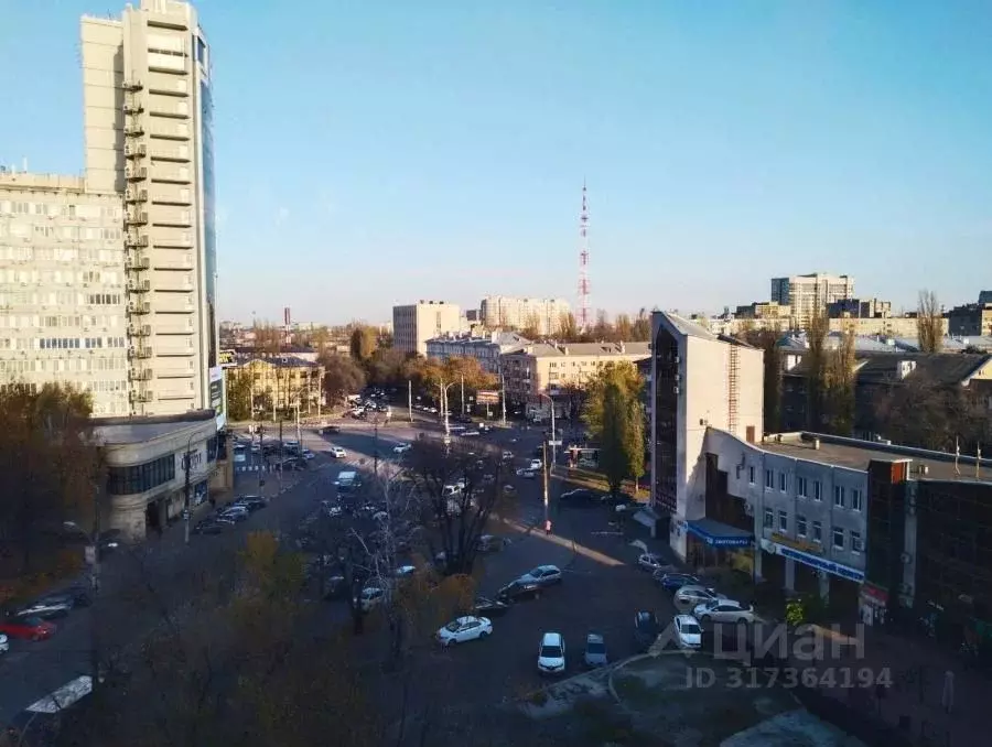 2-к кв. Воронежская область, Воронеж ул. Кропоткина, 10 (62.5 м) - Фото 0