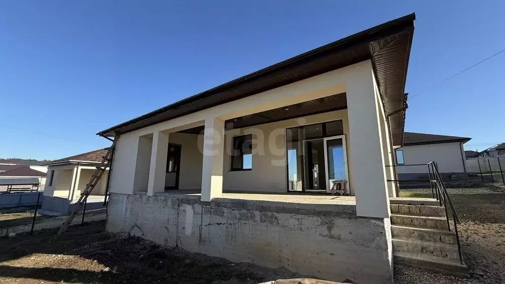 Дом в Крым, Симферопольский район, с. Мирное ул. Черноморская (120 м) - Фото 1