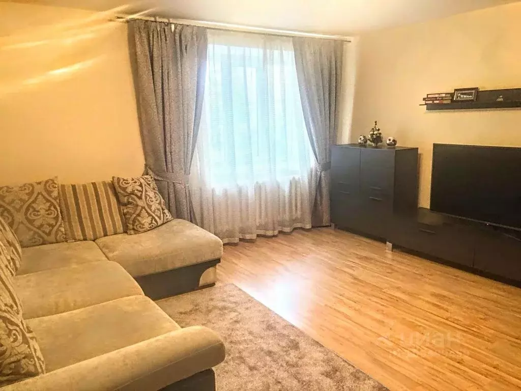 2-к кв. Татарстан, Казань ул. Юлиуса Фучика, 82 (70.0 м) - Фото 1