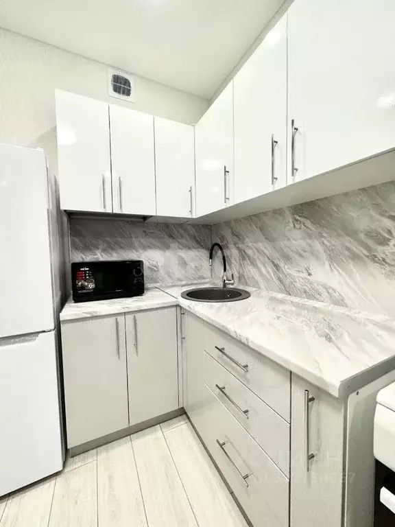 1-к кв. Татарстан, Казань ул. Мансура Хасанова, 13А (35.0 м) - Фото 2